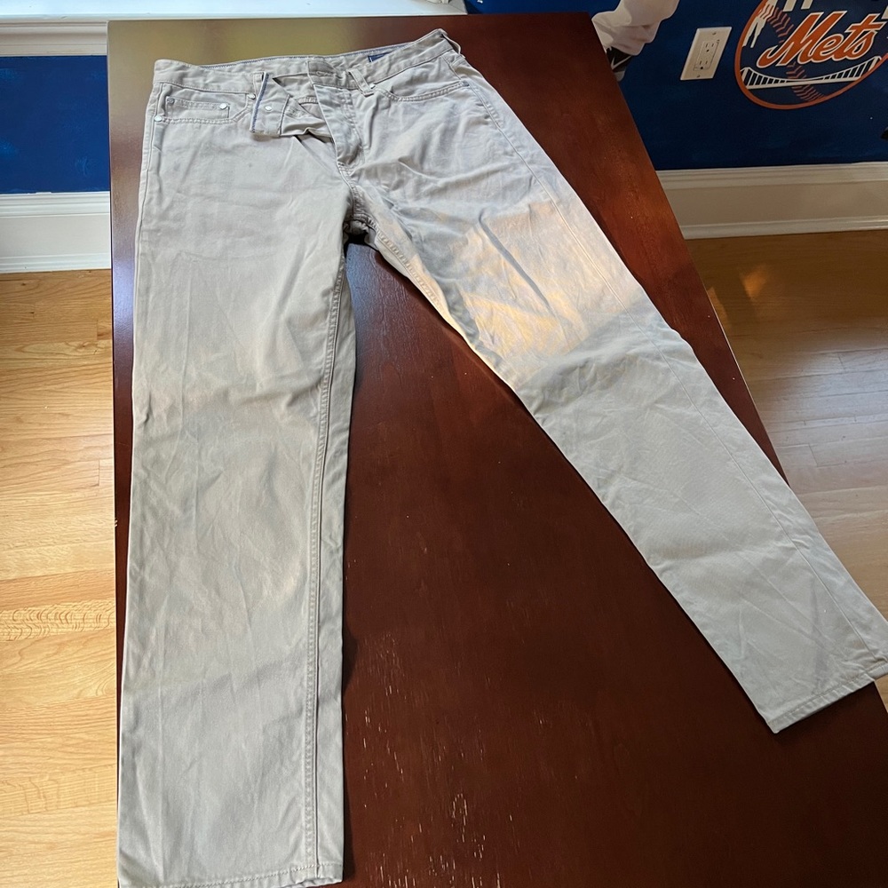 Vineyard Vines Khakis